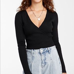 Ribbon-tie crossover cropped sweater